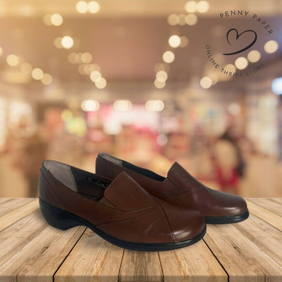 Brown Clarks Loafers – Classic Style and Unmatched Comfort for Every Step - Picture 3 of 4